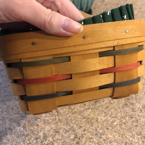 Longaberger Bread Basket w/ Green and White Liner, Wood Divider - Picture 6 of 16